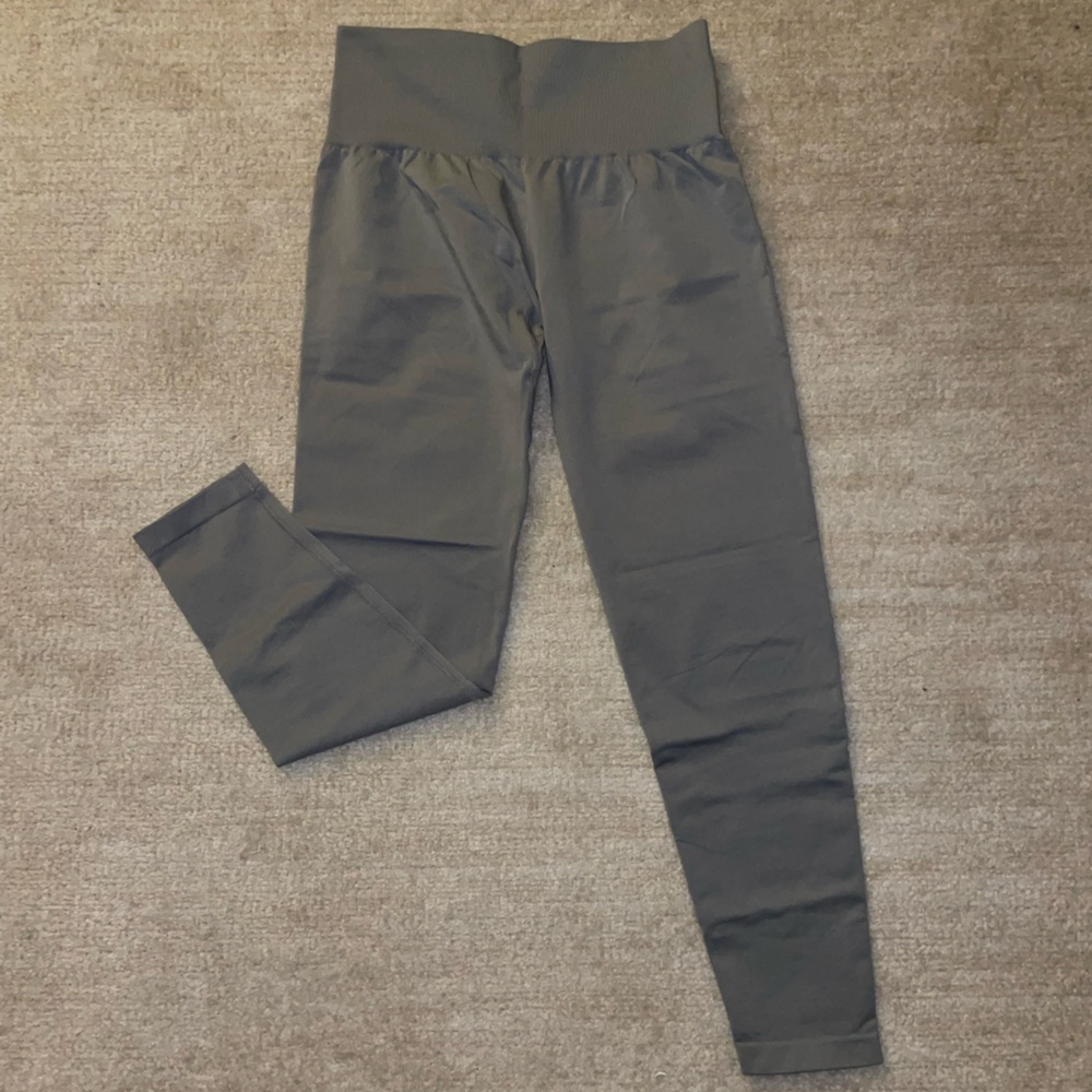 NVGTN LEGGINGS / Grey  - Size Medium